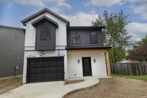 1521 El Reno St, Elkhart, IN 46516