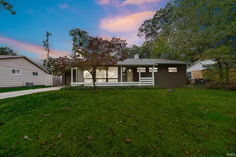 3425 Kent Ln, South Bend, IN 46615
