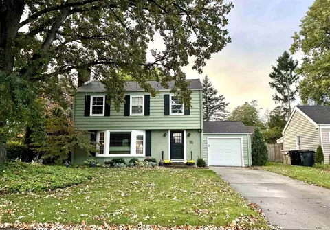 145 S Ellsworth Pl, South Bend, IN 46617
