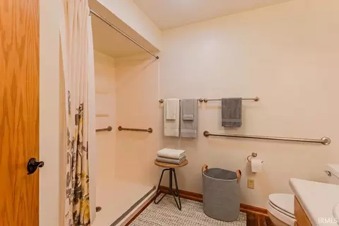 Bath - 522 Nancy Dr, Sweetser, IN 46987 photo 2 of 3