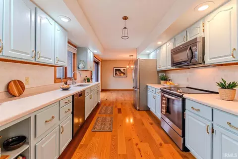Kitchen - 522 Nancy Dr, Sweetser, IN 46987 photo 1 of 1