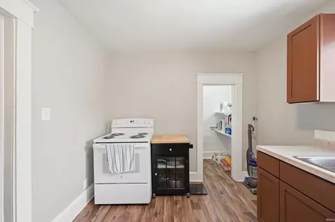 Entry Way - 2016 E 13th St, Muncie, IN 47302 photo 2 of 2