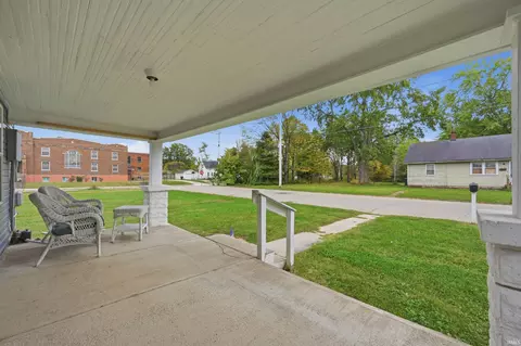 Exterior - 2016 E 13th St, Muncie, IN 47302 photo 4 of 5