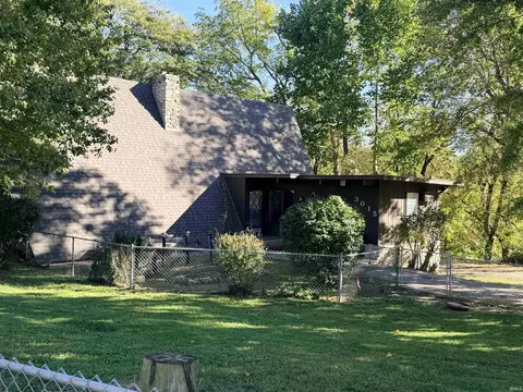 3015 Valleyview Dr, Logansport, IN 46947