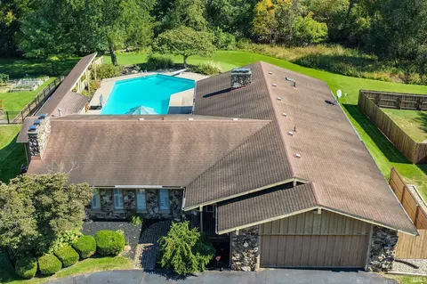 1816 Brookwood Dr, Elkhart, IN 46514