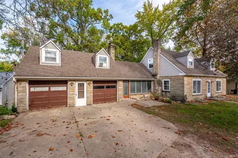 407 Wooster Rd, Winona Lake, IN 46590