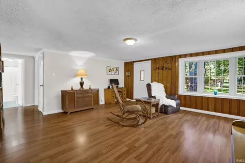 Living - 925 W Cedar Bluff Rd, Bloomington, IN 47403 photo 2 of 2