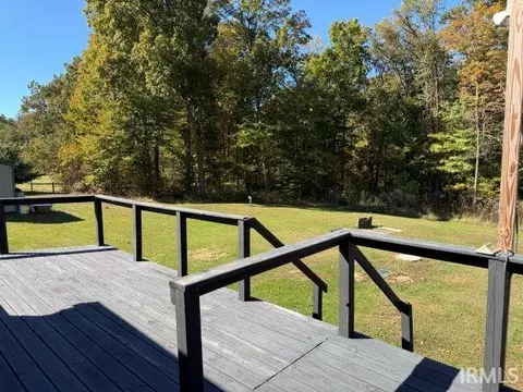 8205 E Sycamore Rd, Bloomfield, IN 47424 photo 6