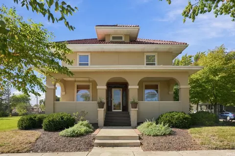 2406 S Hanna St, Fort Wayne, IN 46803