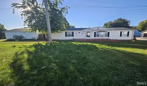 559 E Jefferson St, Frankfort, IN 46041