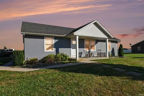 72328 Amber Dr, Milford, IN 46542