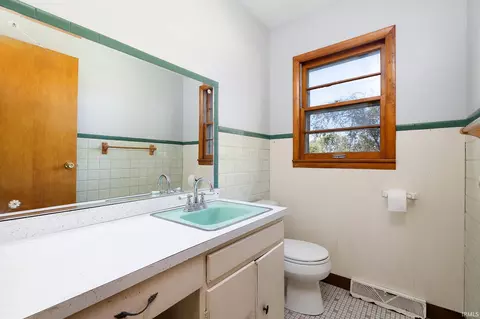Bath - 100 S Kimble Dr, Bloomington, IN 47404 photo 1 of 2