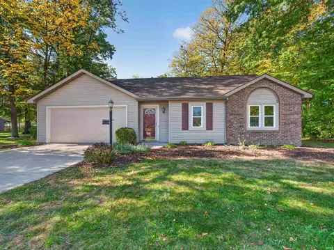 8003 Pepperwood Ct, Fort Wayne, IN 46818