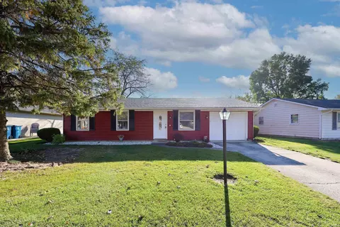 9225 Burr Oak Dr, Fort Wayne, IN 46819