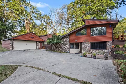 10511 Jefferson Rd, Osceola, IN 46561