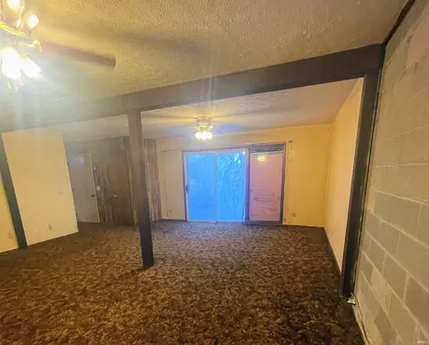 Living - 1090 W Old Highway 60, Mitchell, IN 47446 photo 1 of 2