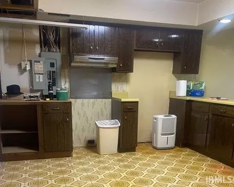 Kitchen - 1090 W Old Highway 60, Mitchell, IN 47446 photo 1 of 1