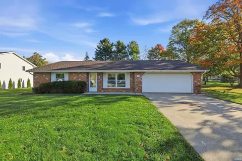 715 Blake Dr, Fort Wayne, IN 46804