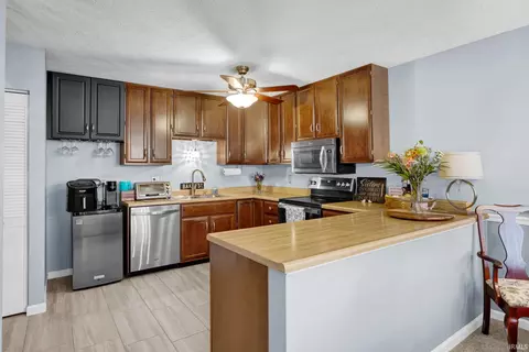 Kitchen - 552 E Waterloo Ct, Bloomington, IN 47401 photo 1 of 2