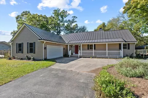 51421 Merville Ct, South Bend, IN 46637