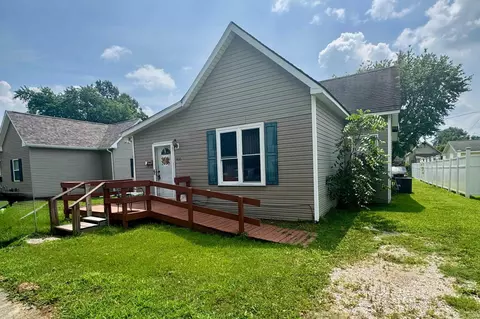 1633 N 11th St, Vincennes, IN 47591