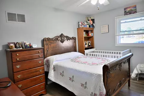 Bedroom - 1635 Justin St, Jasper, IN 47546 photo 1 of 3