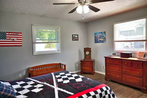 Bedroom - 1635 Justin St, Jasper, IN 47546 photo 2 of 3