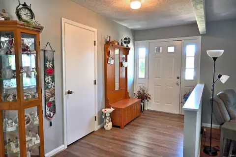 Entry Way - 1635 Justin St, Jasper, IN 47546 photo 1 of 1