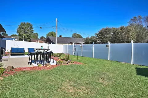 Exterior - 1635 Justin St, Jasper, IN 47546 photo 3 of 3