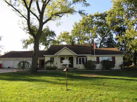 25843 Layton Trl, North Liberty, IN 46554