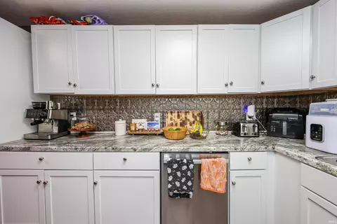 Kitchen - 706 S Wayne St, Hamilton, IN 46742 photo 1 of 4