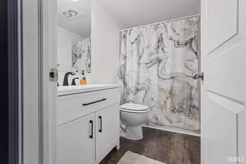 Bath - 845 E Alexis Way, Bloomington, IN 47401 photo 6 of 6