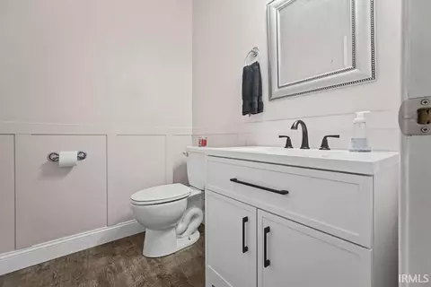 Bath - 845 E Alexis Way, Bloomington, IN 47401 photo 1 of 6