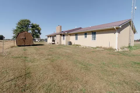 Exterior - 8287 E Bethel Ln, Calhoun, IL 62419 photo 4 of 13