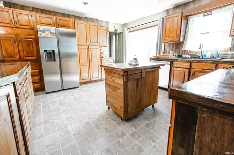 Kitchen - 8287 E Bethel Ln, Calhoun, IL 62419 photo 1 of 1