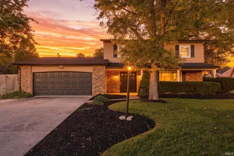 5013 Canterbury Dr, Fort Wayne, IN 46835