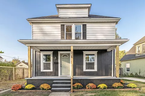 938 E 4th St, Mishawaka, IN 46544