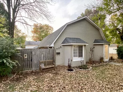 1725 Eastwood Ave, Evansville, IN 47714