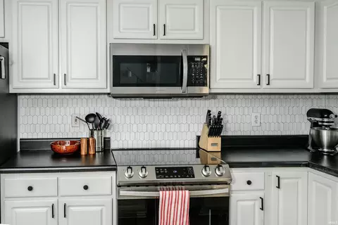 Kitchen - 4504 E Compton Blvd, Bloomington, IN 47401 photo 4 of 5