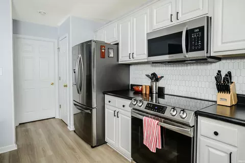 Kitchen - 4504 E Compton Blvd, Bloomington, IN 47401 photo 5 of 5