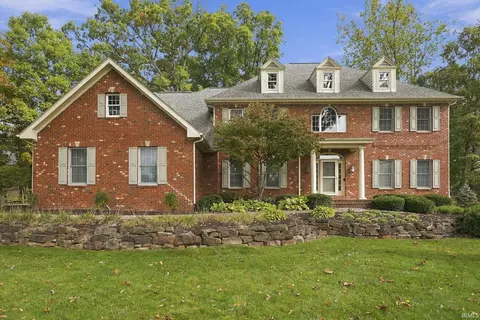 11709 Woodstream Ridge Ct, Fort Wayne, IN 46845