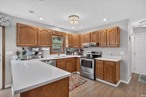 Kitchen - 50945 Pine Meadows Dr, Granger, IN 46530 photo 1 of 3