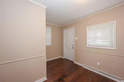 Entry Way - 1309 Home Ave, Fort Wayne, IN 46807 photo 7 of 9
