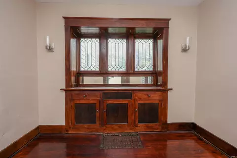 Living - 1309 Home Ave, Fort Wayne, IN 46807 photo 1 of 4