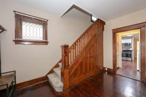 Entry Way - 1309 Home Ave, Fort Wayne, IN 46807 photo 2 of 9