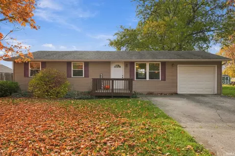 337 W Pleasant St, Churubusco, IN 46723