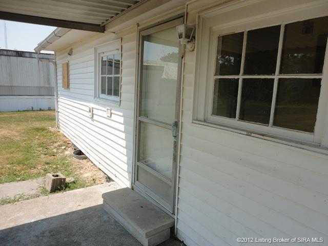 1124 Marion, Mitchell, IN 47446 photo 7