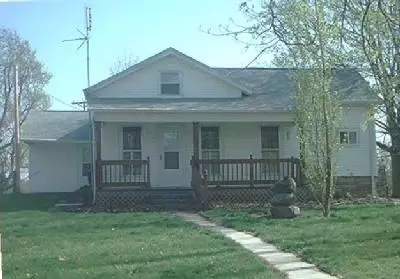 214 E Main St, Larwill, IN 46764 photo 1