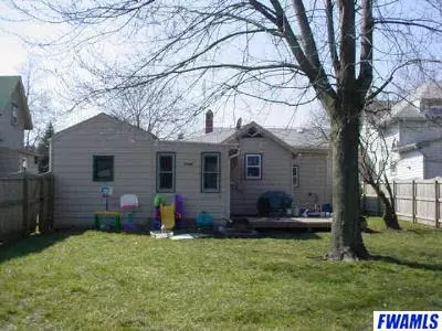 406 N Cedar St, Auburn, IN 46706 photo 1