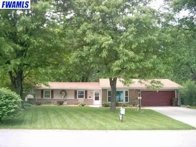 2817 Devon Dr, Fort Wayne, IN 46815 photo 1